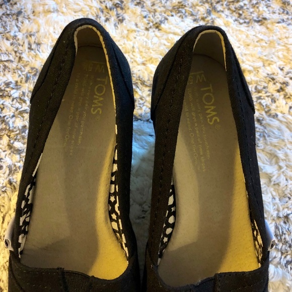 Toms - Picture 5 of 6